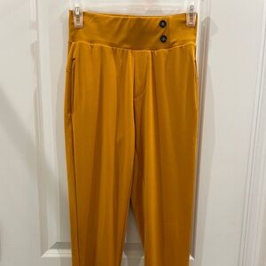 Golden casual pants size small.